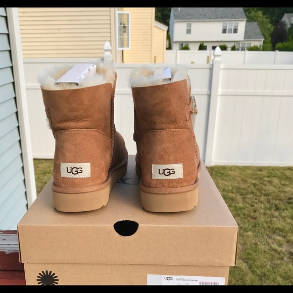 UGG Mini Bailey Button Gem - Picture 4 of 7